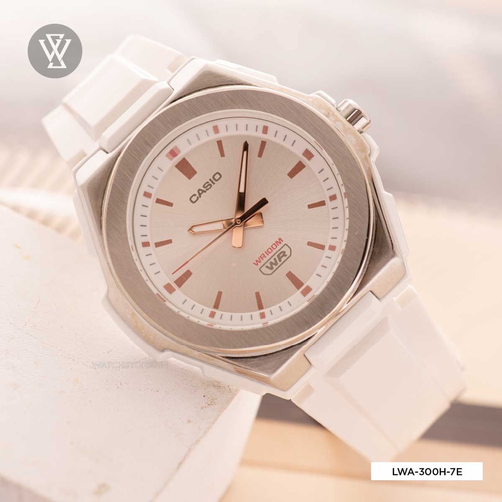 Đồng Hồ Quartz Nữ Casio WATCHSTORE LWA-300H-7EVDF Thiết Kế Mặt 42mm, Dây Đeo Nhựa, Vỏ Thép Không Gỉ Cá Tính