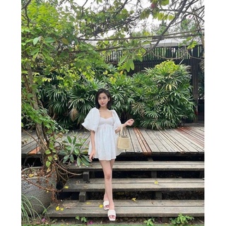 Set bbd trắng cổ vuông tay phồng + short ren lỗ