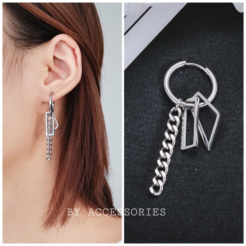 Bông tai titan phối xích và mặt hình học rỗng không gỉ