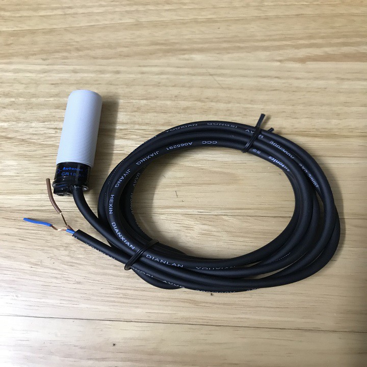 Cảm biến tiệm cận điện dung CR18-8AO