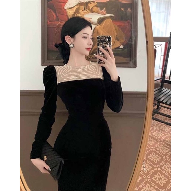 Đầm nhung body tay dài đính hạt