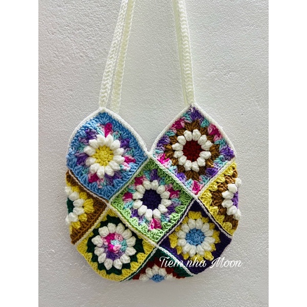 Túi móc len hoa ghép