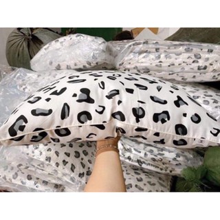 Gối chanel da báo nhập khẩu . KD1
