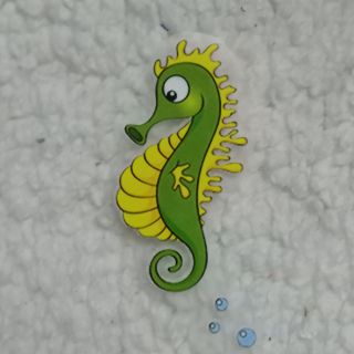 Sticker ủi lên vải hoạ tiết con cá ngựa bụng bự kt 9*4