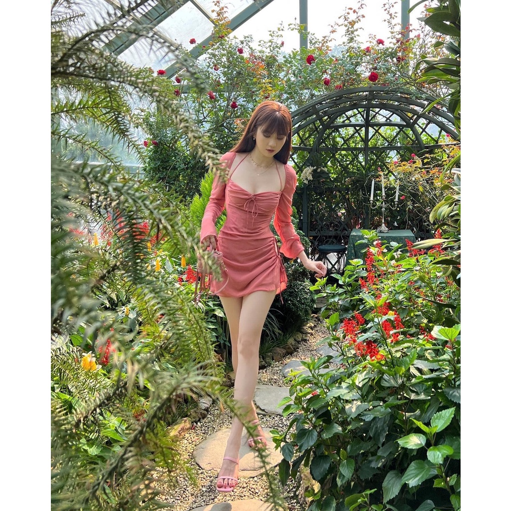 Đầm tay dài cột Cổ