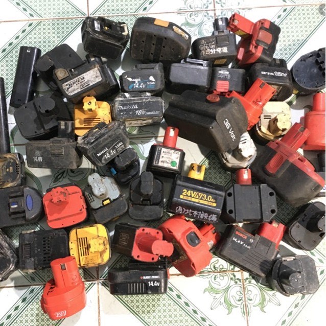 Vỏ pin bãi ryobi 12V dành cho thợ về phục hồi