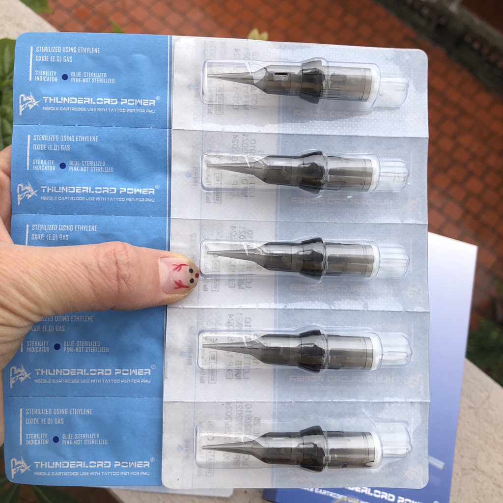 Kim xăm Dirk (đạn 1 tới 15)  máy pen phun môi, kim phun xăm  sắc bén,phun môi siêu nhanh,màu bong đậm( Hộp 20 Cái )