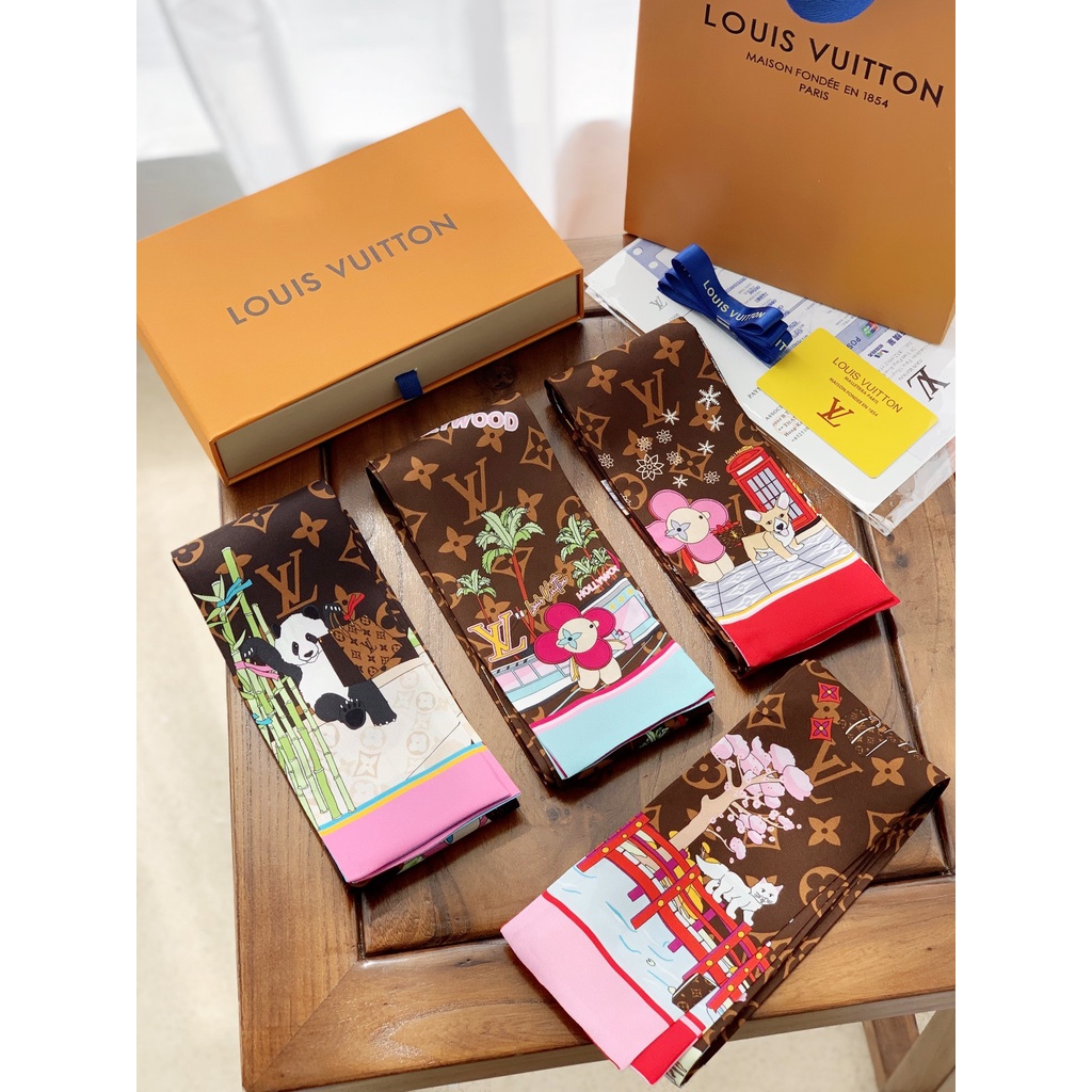 Khăn Quàng Cổ / Xách Tay Bằng Ruy Băng Lụa Họa Tiết Linh Vật Thời Trang 2022 Cho Nữ