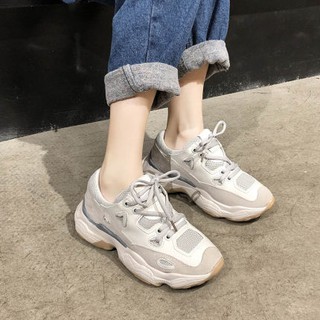 Giày sneakers đế độn