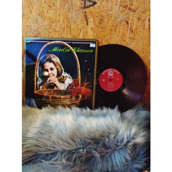 Đĩa than vinyl nhạc Pháp