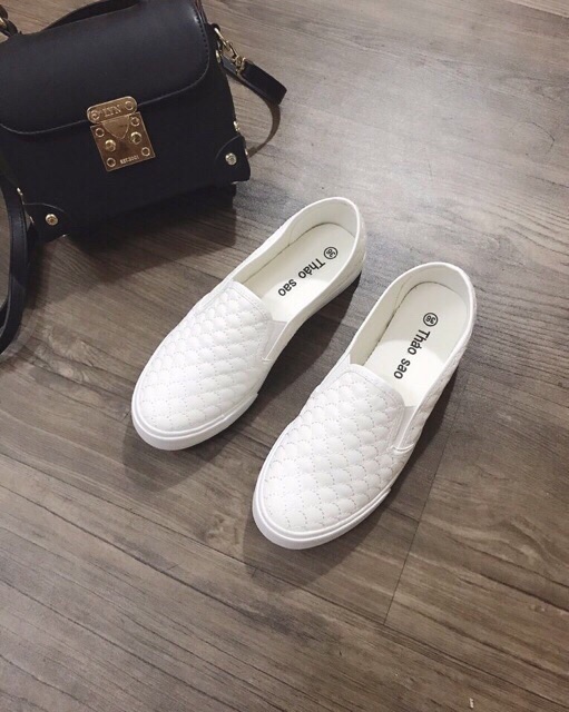 Giày slip on vảy cá