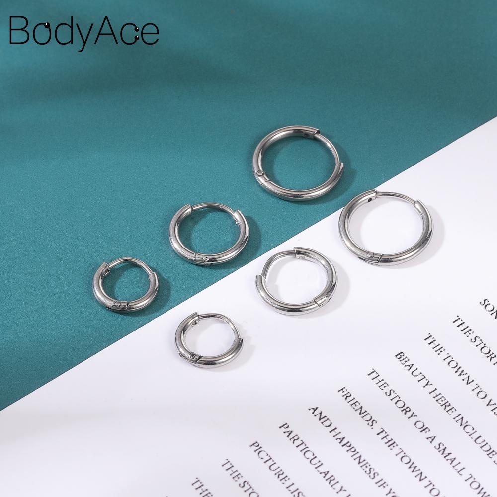 1 Đôi Khuyên Tai Tròn Màu Đen Bằng Thép Không Gỉ 6 / 8 / 10mm