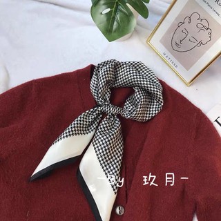 Khăn lụa vuông quấn áo size 70x70cm đơn giản
