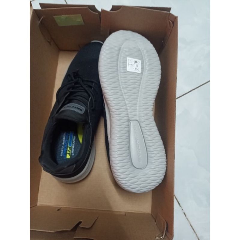 Giày Sneaker chính hãng