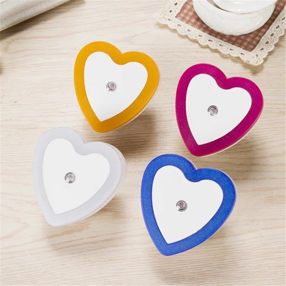 Đèn ngủ LED hình trái tim cảm biến tự động tiết kiệm năng lượng chất lượng cao