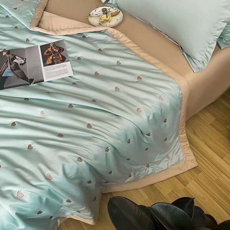 Chăn Lụa thêu tim siêu mềm mát, đáng yêu nhập khẩu loại 1