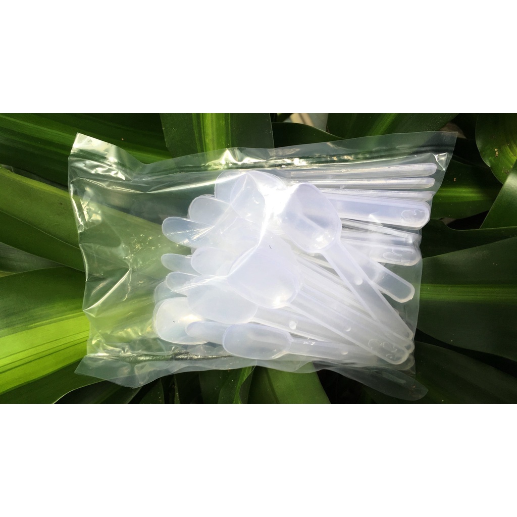 50 muỗng sữa chua , bánh flan