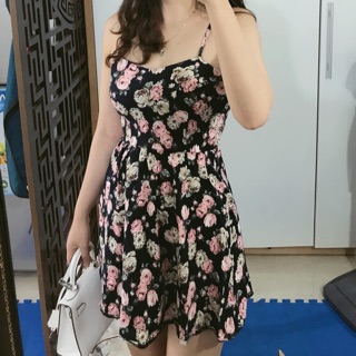 Váy cho tường vy
