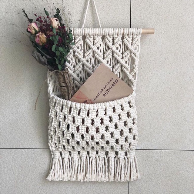 Macrame wall hanger