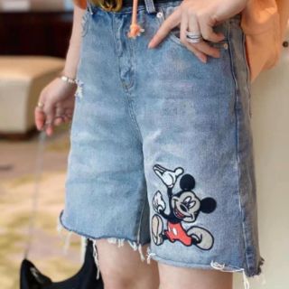 Quần jean ngố mickey