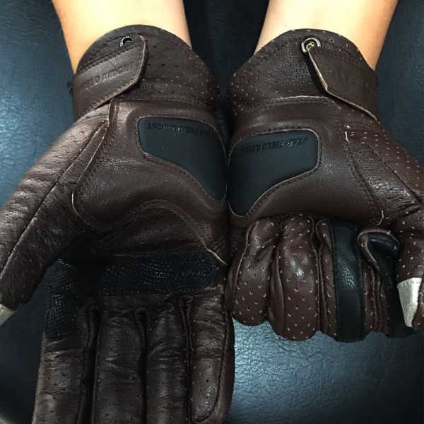 Găng tay da nam có thể dùng màn hình cảm ứng điện thoại