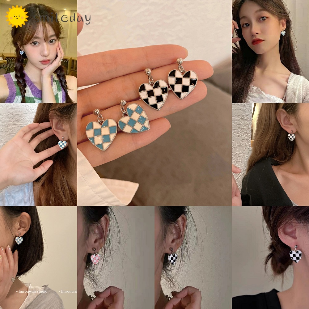 Khuyên tai dạng thả họa tiết bàn cờ màu bạc thời trang
