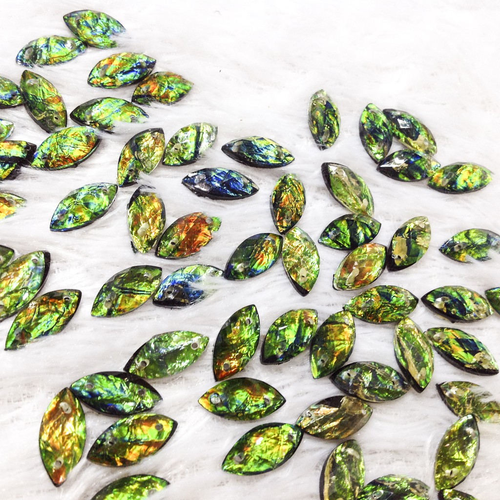 Hạt đá kết áo 3d acrylic hình lá cao cấp size 1.5cm đính ao dài váy đầm sang trọng