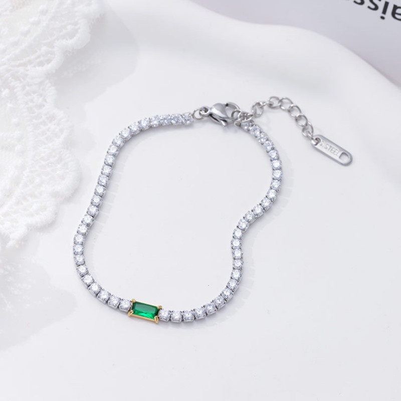 Lắc Tay Nữ Đính Đá Nhân Tạo Zircon Titan Ko Đen TT 4286
