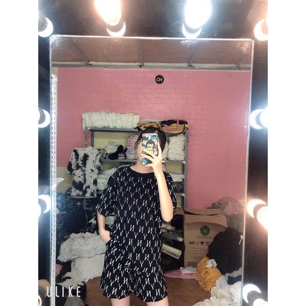 Sét bộ hoạ tiết chữ N và Y, form unisex, có 2 màu đen và trắng nha. Sét gồm cả áo thun và quần đùi nhé