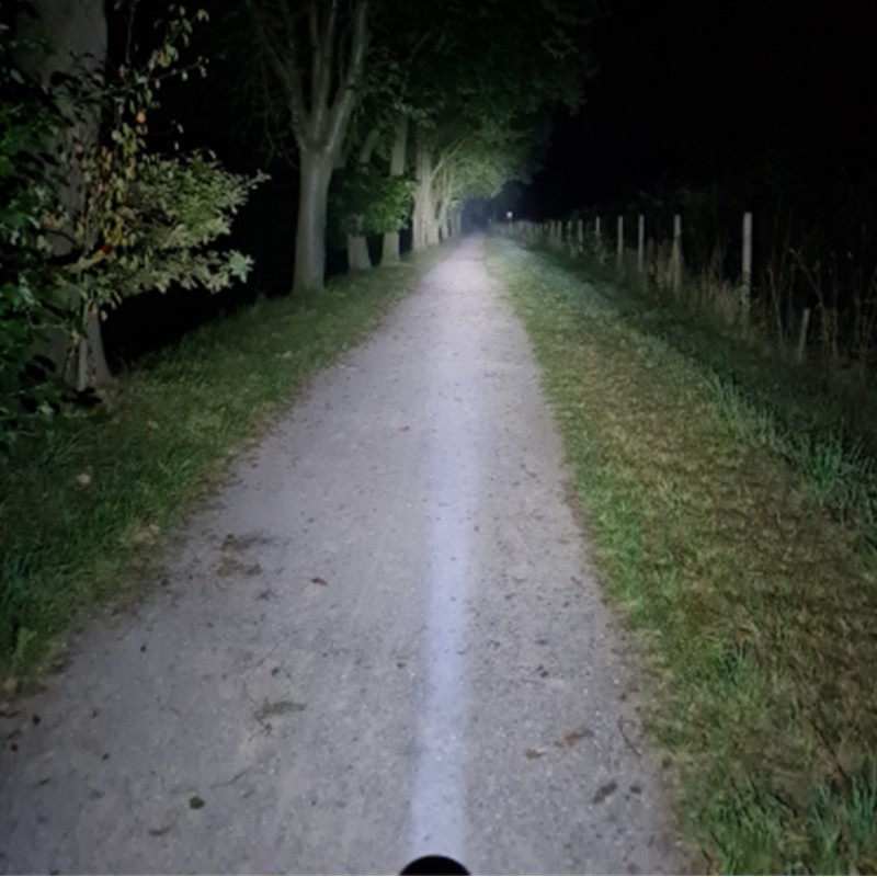 Đèn pin Sofirn Silver IF22A 21700 LED 2100lm EDC SFT40 siêu sáng có thể sạc lại USB-C | BigBuy360 - bigbuy360.vn