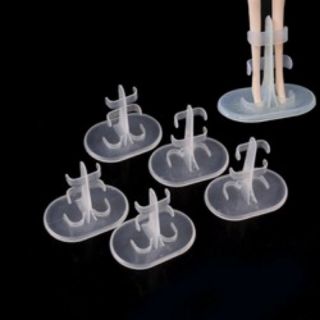 Kẹp eo kẹp chân giữ búp bê đứng