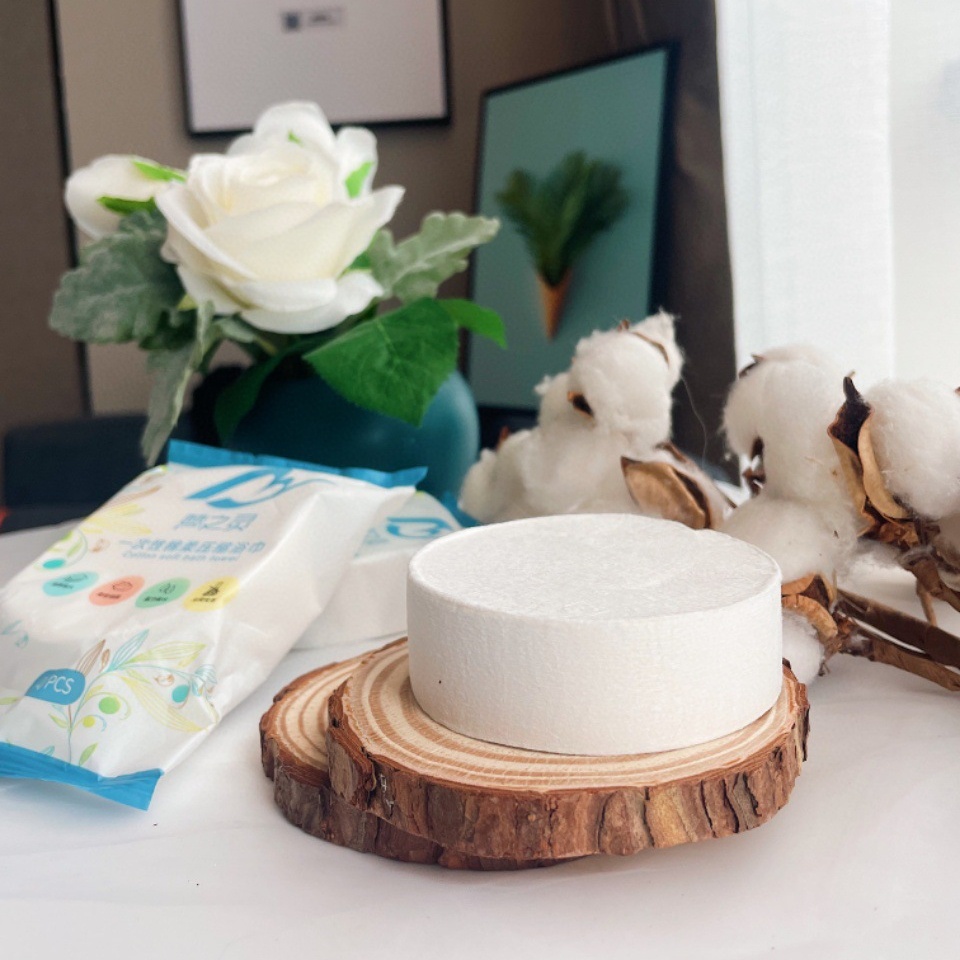 Khăn tắm viên nén du lịch nhỏ gọn tiện dụng chất liệu cotton dùng 1 lần size 140x70cm