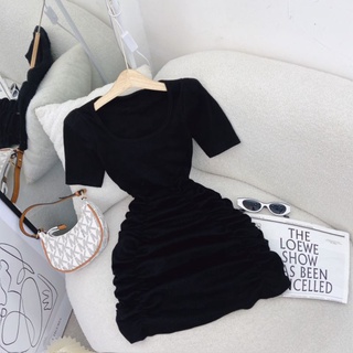 Đầm body đen nhún sườn cutout lưng