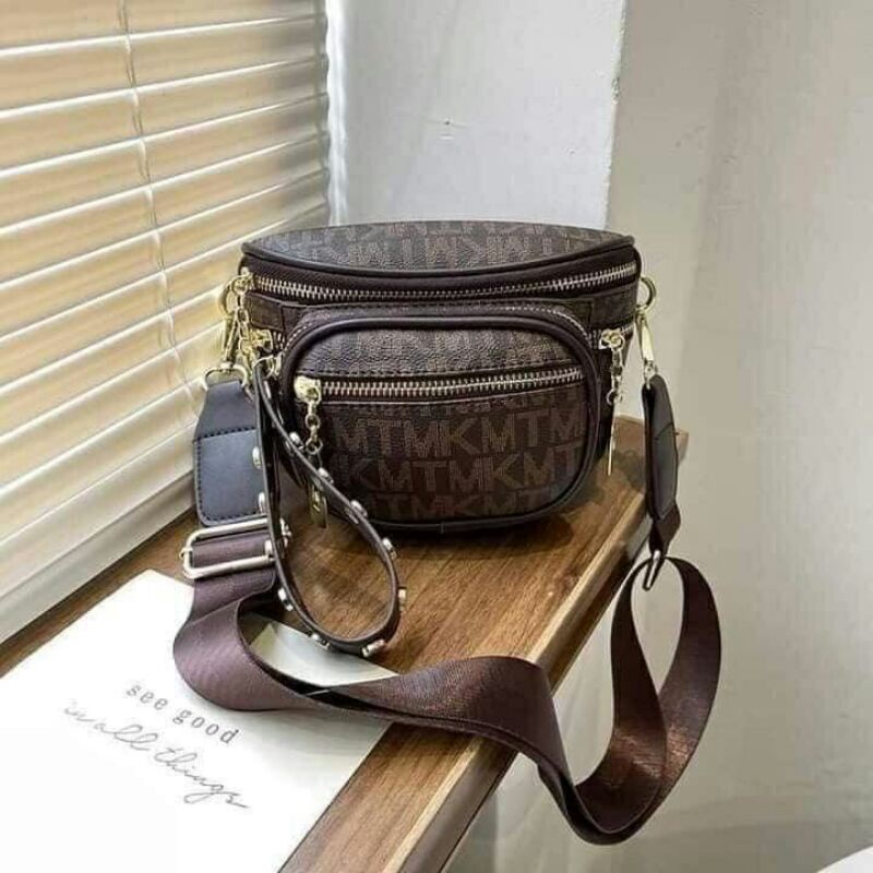 Túi đeo chéo hoạ tiết nâu siêu xinh cá tính