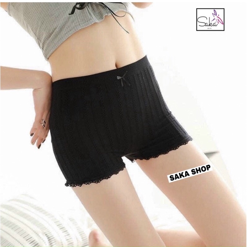Quần lót nữ mặc trong kèm chân váy