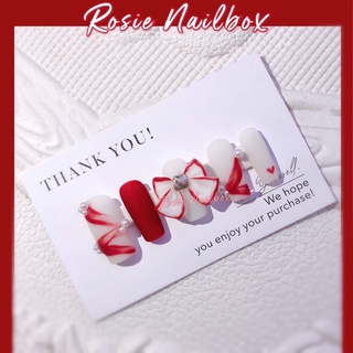 Nail box màu đỏ đô nhám phối nơ mẫu hot trend 2021 gồm 2 màu đỏ đô cho nàng chọn