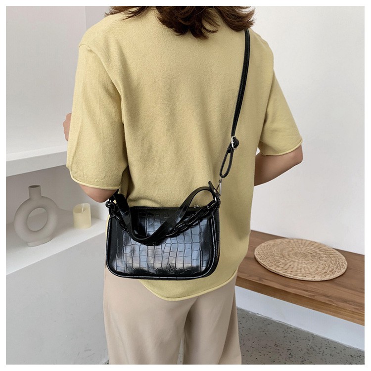 Túi Kẹp Nách Dây Xích Nhựa Liza🔥FREESHIP 50K🔥Túi Đeo Chéo phối dây xích -MN35 | BigBuy360 - bigbuy360.vn