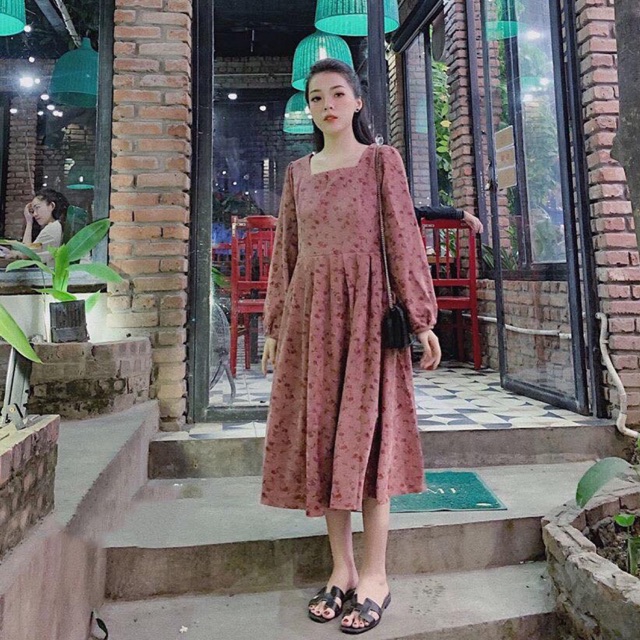 Váy Nhung Hoa hót hít