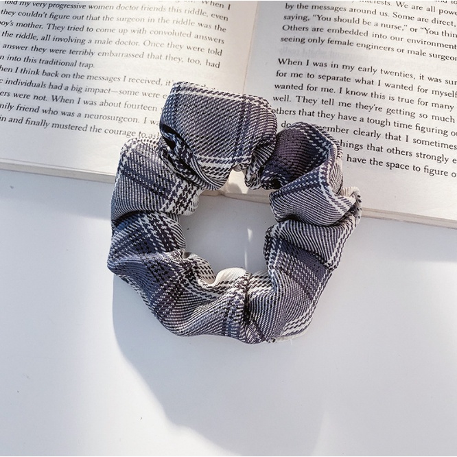 Dây buộc tóc, cột tóc scrunchies caro đen