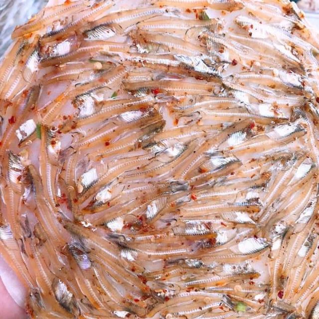 Bánh tráng cá cơm