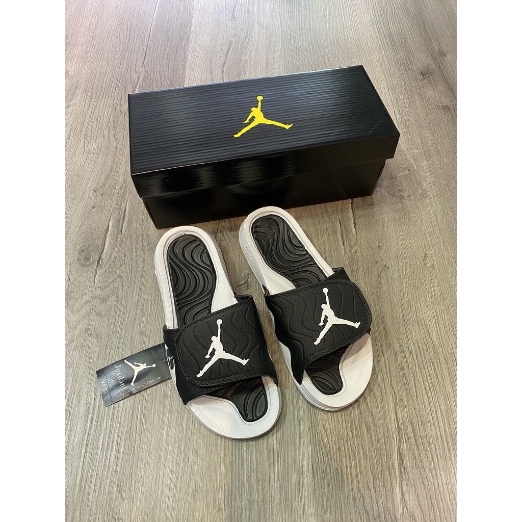 Dép Jordan 3 Nam Nữ - logo trắng