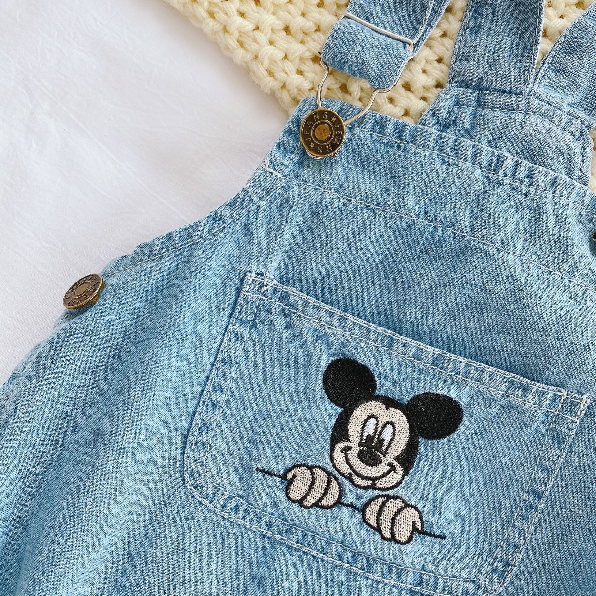 Áo liền quần denim thêu hình chuột Mickey dành cho trẻ em