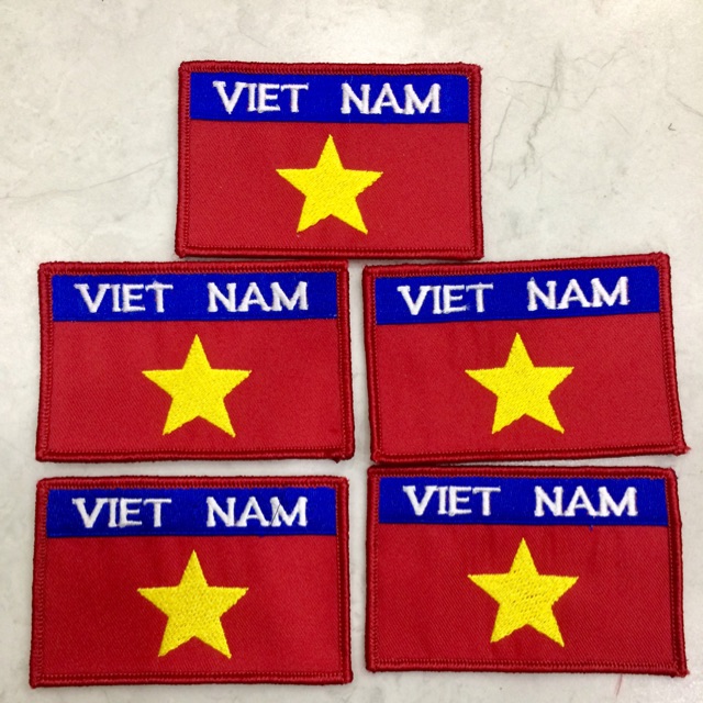 Cờ Việt Nam thêu