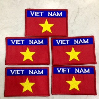 Cờ Việt Nam thêu