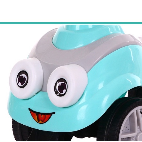 Xe chòi chân cho bé Minion phát nhạc và đèn nháy.