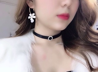Vòng cổ choker đá mặt tròn