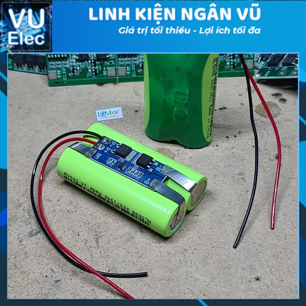 Khối pin 2S 2600mAH - 6A. (7,4V Cạn - 8,4V Đầy). Được đóng từ 2 cell pin Lithium 18650 Mới. Có mạch bảo vệ 2S