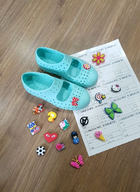 Giày Native có quai, TẶNG 2 Jibbitz cho bé gái