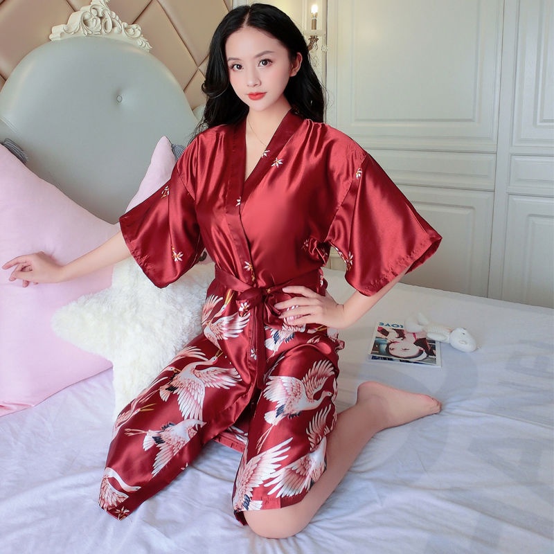 Áo choàng ngủ dài bằng lụa thanh lịch quyến rũ cho phù dâu/tiệc cưới