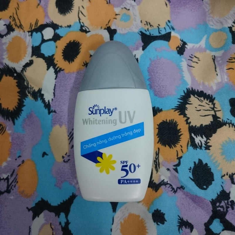 Sữa Chống Nắng Dưỡng Da Trắng Đẹp Sunplay Whitening UV SPF50+ 30g